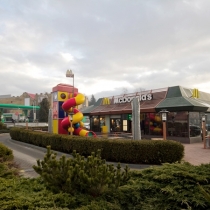 foto_215_mcdonalds_cmentarz foto_215_mcdonalds_cmentarz